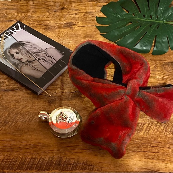 COPY - Parkhurst red & grey faux fur crossover scarf made in Canada NWOT - Picture 5 of 8